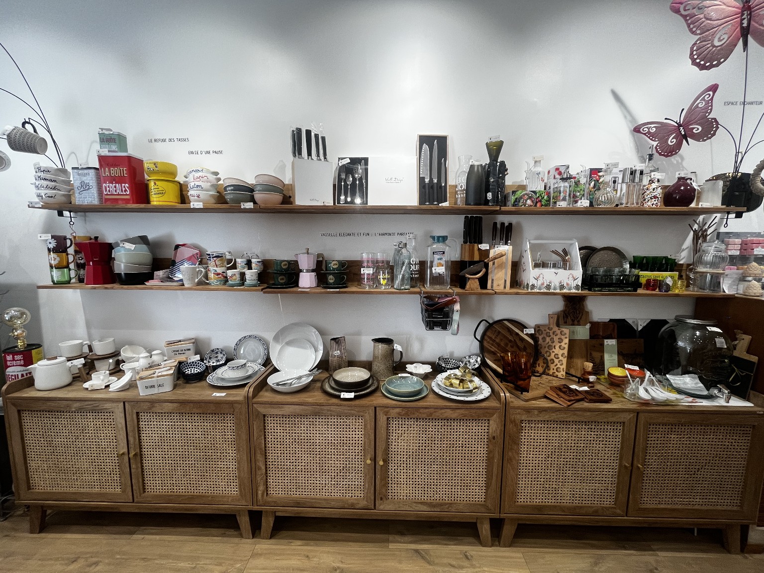 Image de fond décorative pour la section horaires